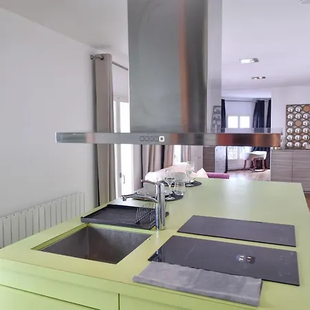 Loft Lumineux Hyper Centre Rer A 5 Min - Parking Gratuit
